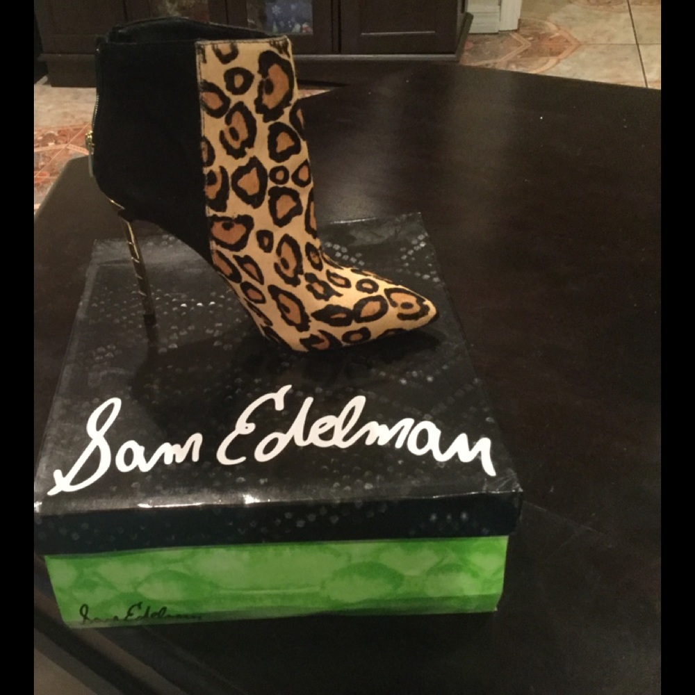 Leopard calf hair booties